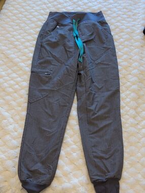 Figs Women's Charcoal Joggers with Teal Drawstring